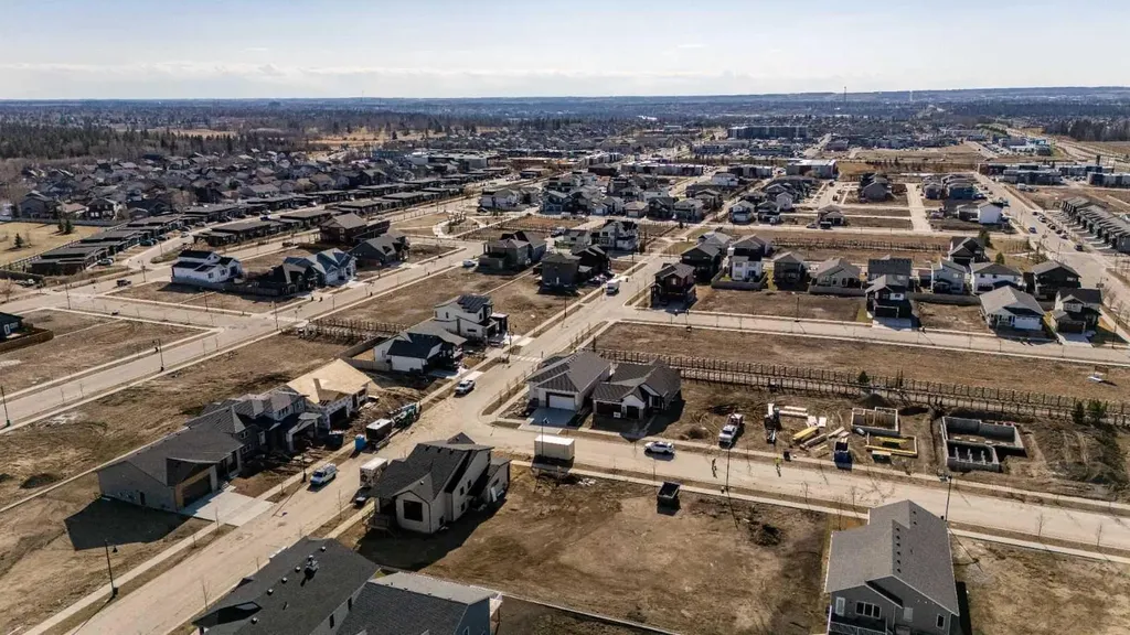 8 Tipping Avenue Red Deer AB T4P0Y9
