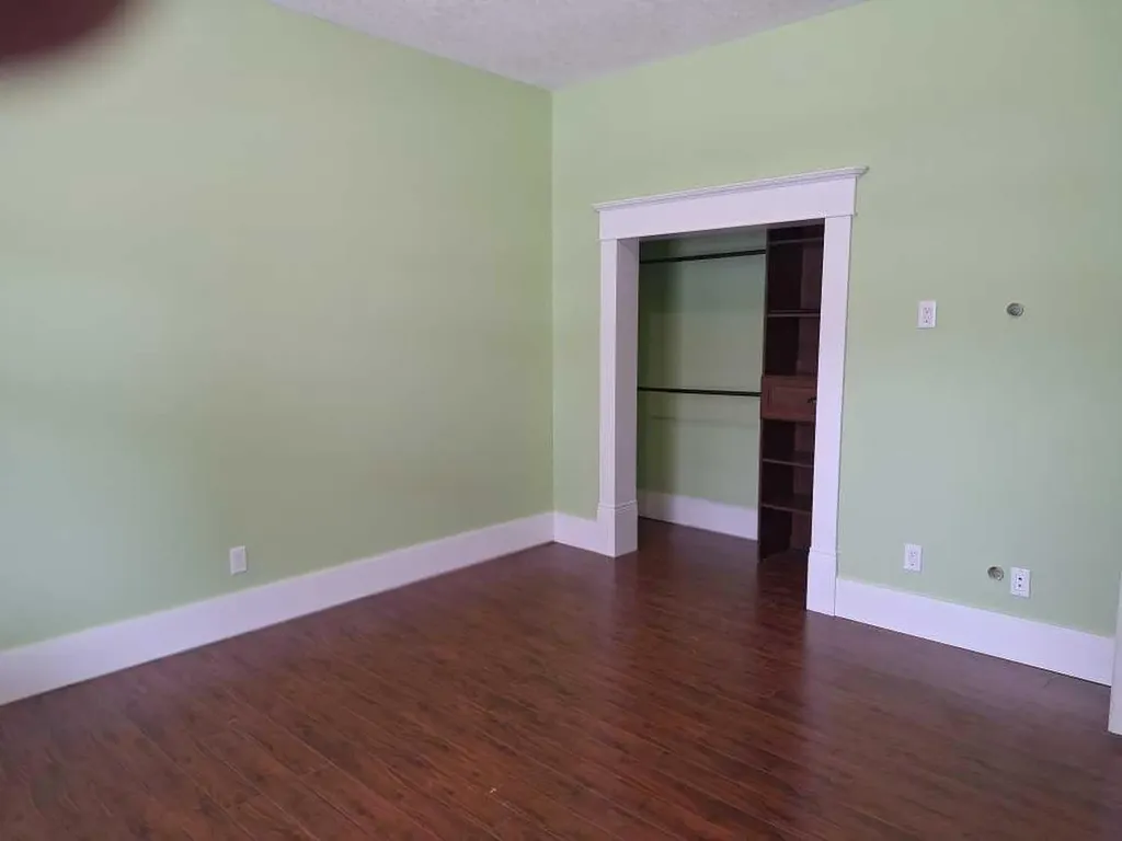 1061 Ross Street SE Medicine Hat AB T1A 0Y2