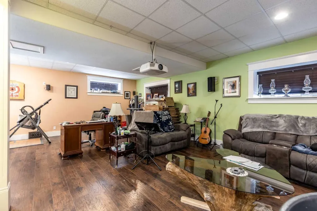 1061 Ross Street SE Medicine Hat AB T1A 0Y2