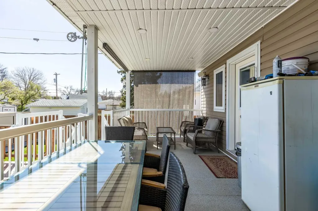 1061 Ross Street SE Medicine Hat AB T1A 0Y2
