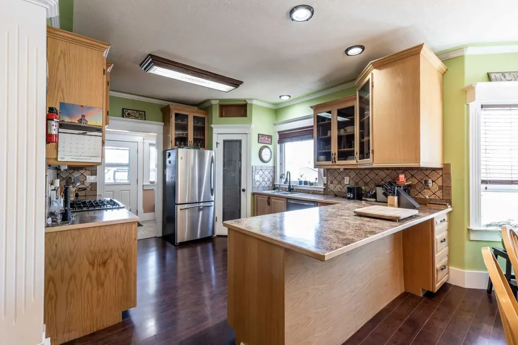1061 Ross Street SE Medicine Hat AB T1A 0Y2