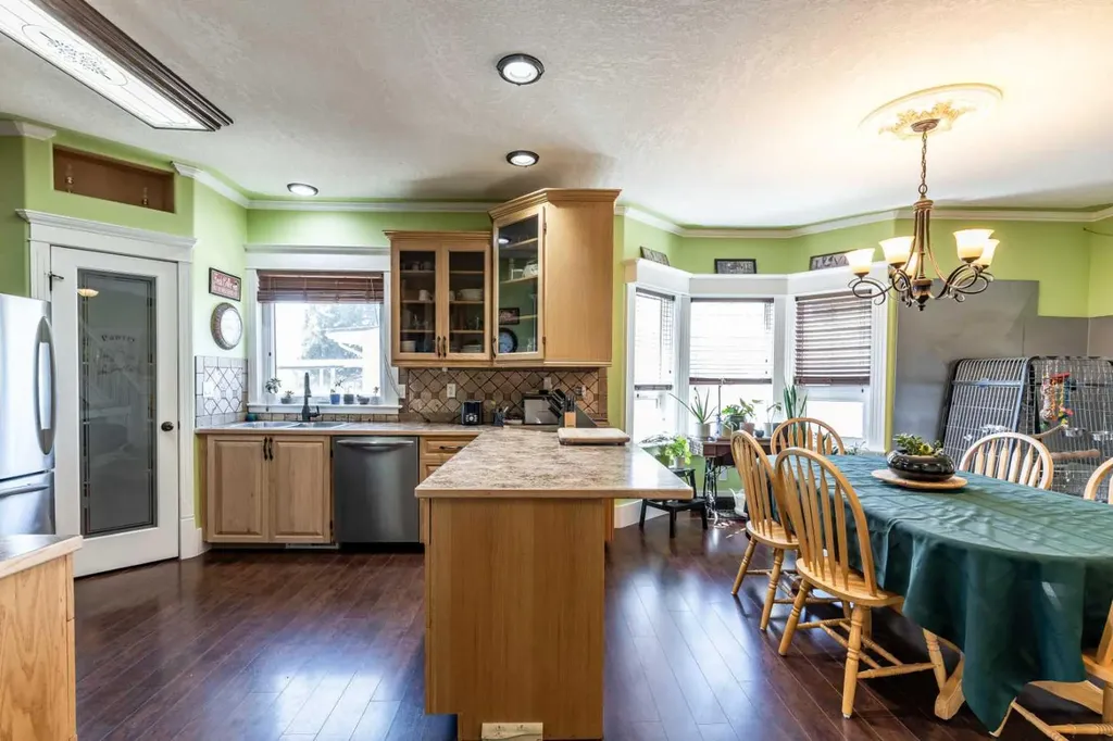 1061 Ross Street SE Medicine Hat AB T1A 0Y2