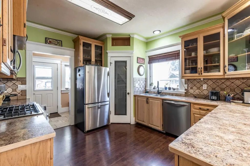 1061 Ross Street SE Medicine Hat AB T1A 0Y2