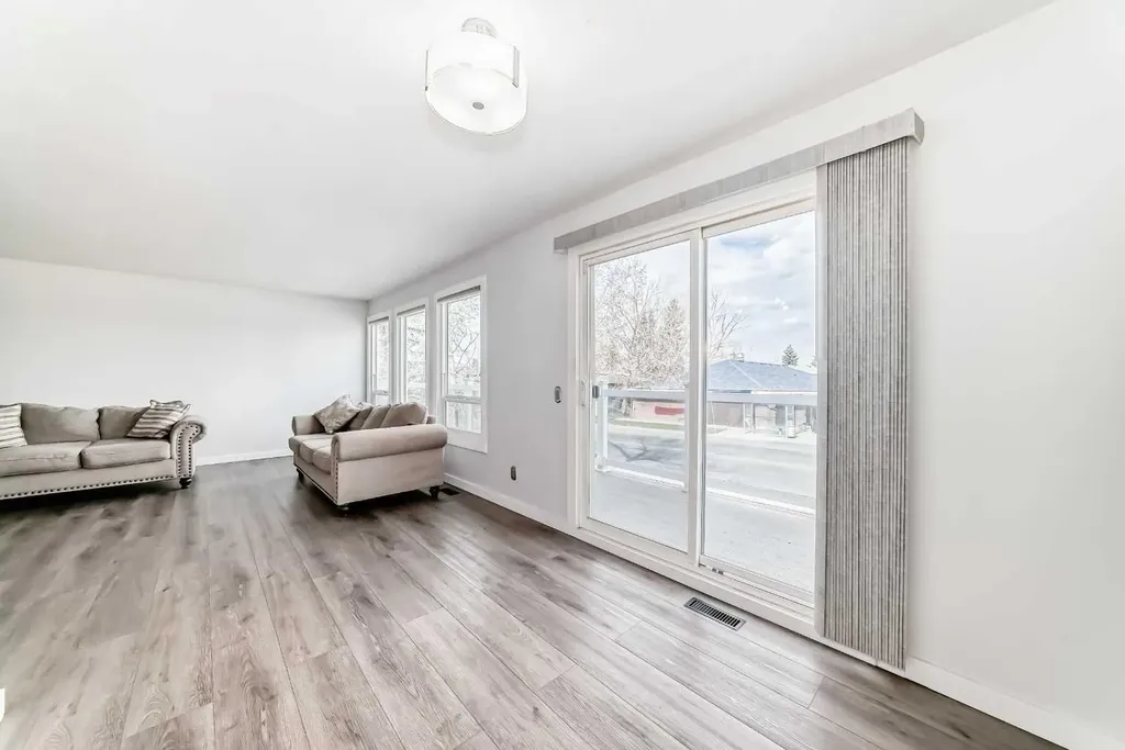 6824 Temple Drive NE Calgary AB T1Y4X8