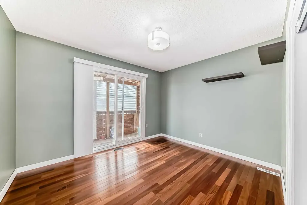 6824 Temple Drive NE Calgary AB T1Y4X8