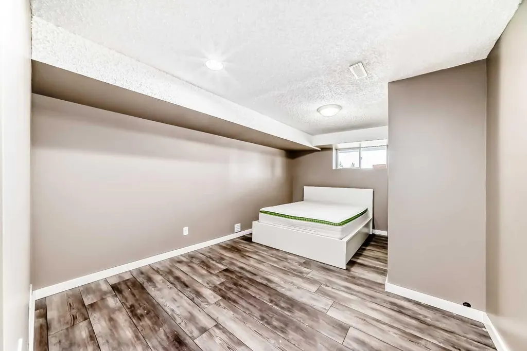 6824 Temple Drive NE Calgary AB T1Y4X8