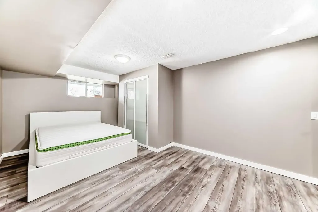 6824 Temple Drive NE Calgary AB T1Y4X8