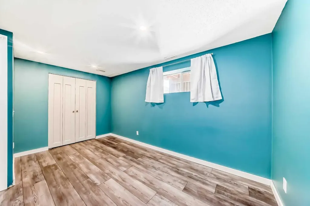 6824 Temple Drive NE Calgary AB T1Y4X8