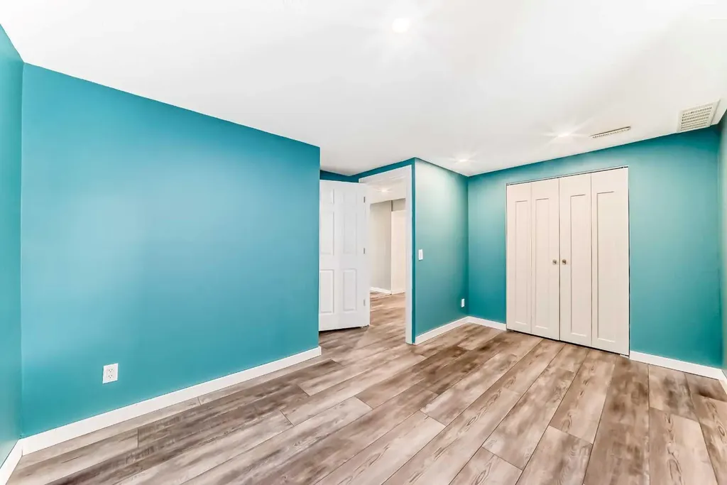 6824 Temple Drive NE Calgary AB T1Y4X8