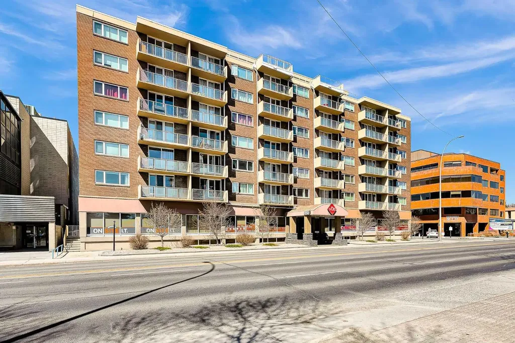 429 14 Street NW Calgary AB T2N 2A3