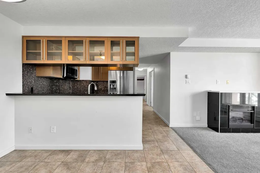 429 14 Street NW Calgary AB T2N 2A3