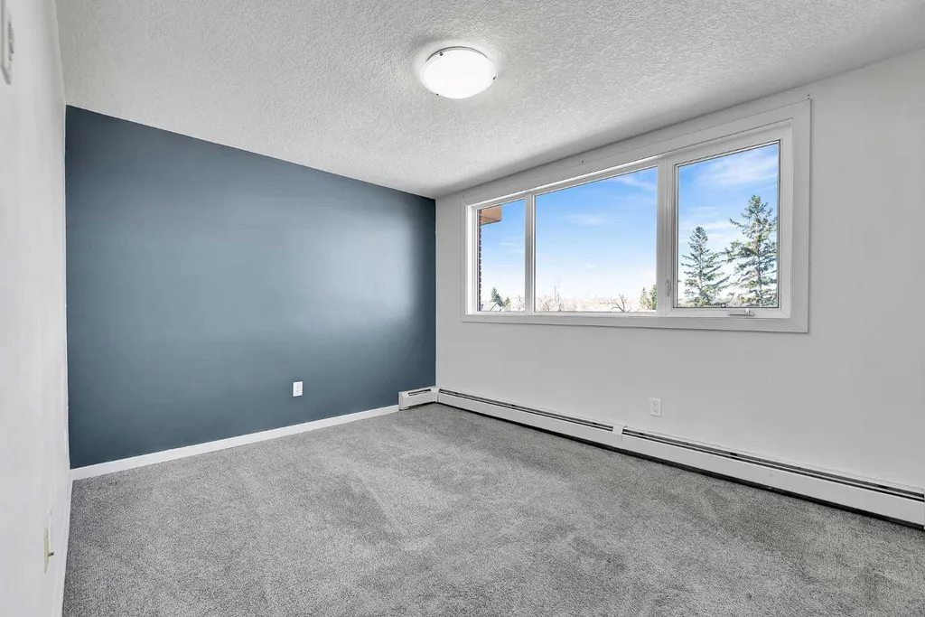 429 14 Street NW Calgary AB T2N 2A3