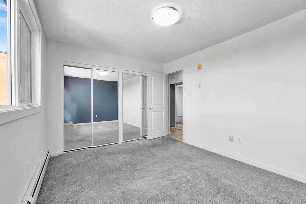 429 14 Street NW Calgary AB T2N 2A3