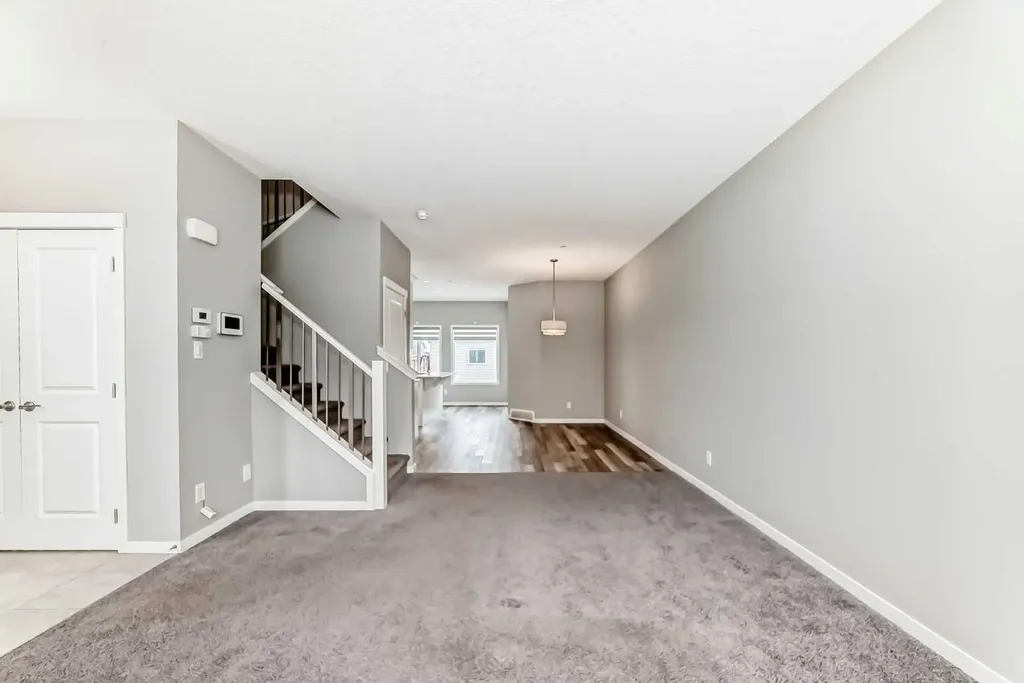 148 Howse Avenue NE Calgary AB T3P 0W1
