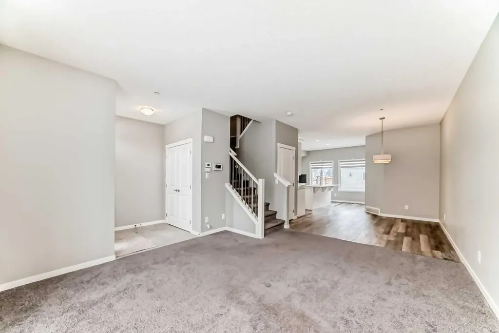 148 Howse Avenue NE Calgary AB T3P 0W1