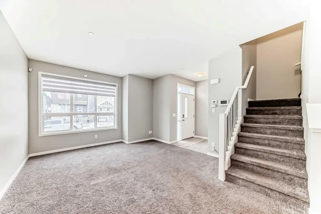 148 Howse Avenue NE Calgary AB T3P 0W1