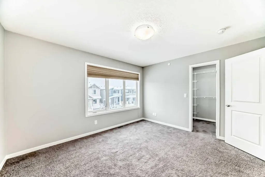 148 Howse Avenue NE Calgary AB T3P 0W1