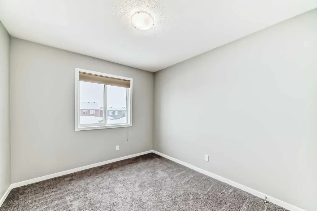 148 Howse Avenue NE Calgary AB T3P 0W1