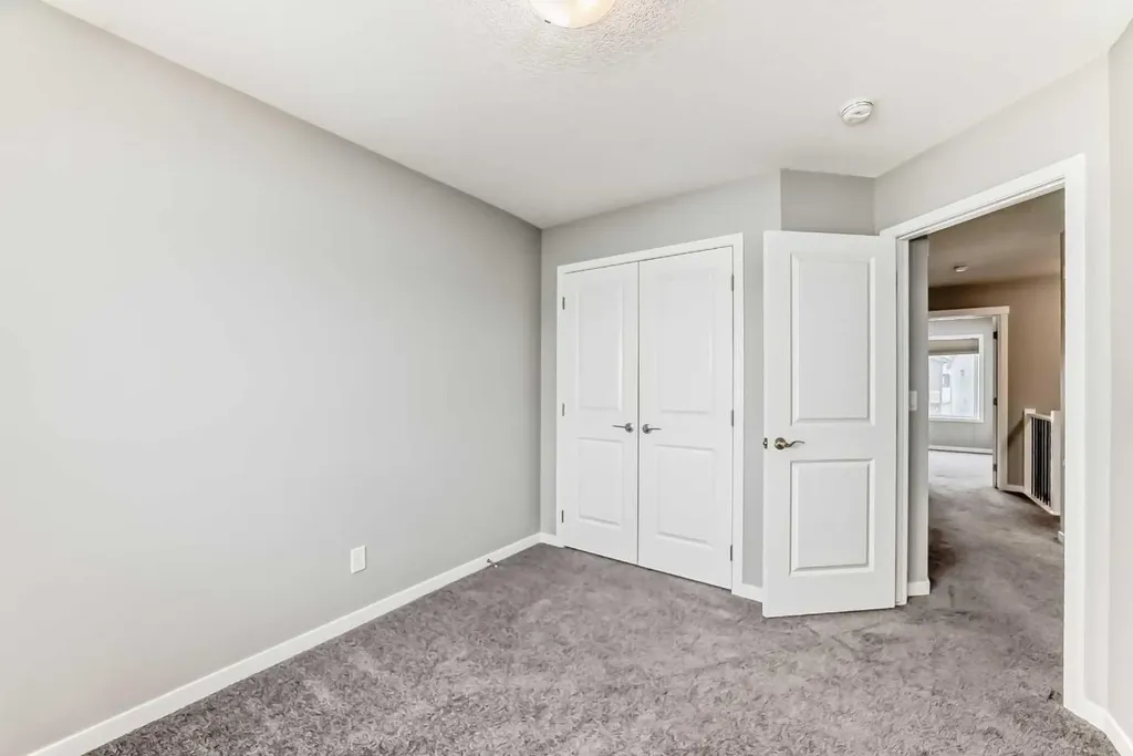 148 Howse Avenue NE Calgary AB T3P 0W1