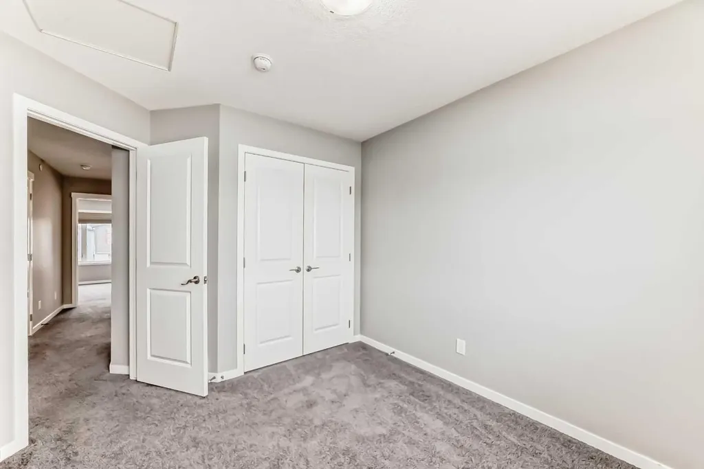 148 Howse Avenue NE Calgary AB T3P 0W1