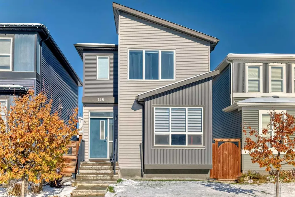 148 Howse Avenue NE Calgary AB T3P 0W1