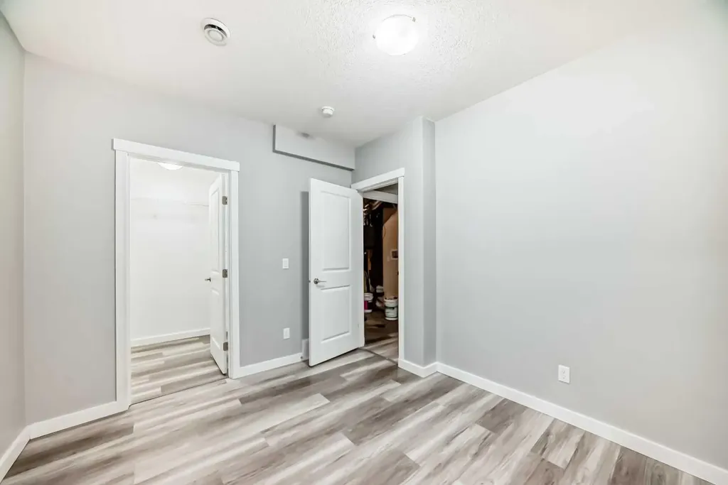 148 Howse Avenue NE Calgary AB T3P 0W1