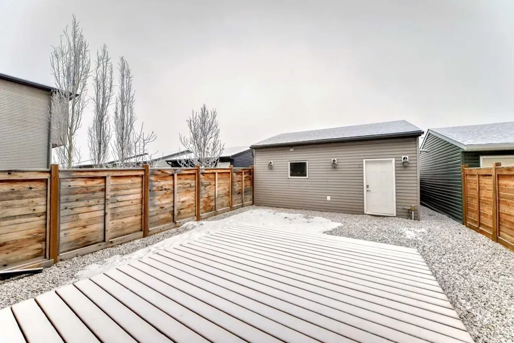 148 Howse Avenue NE Calgary AB T3P 0W1