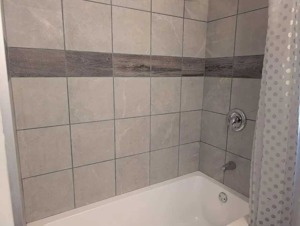 1106 39 Street SE Calgary AB T2A 1E4