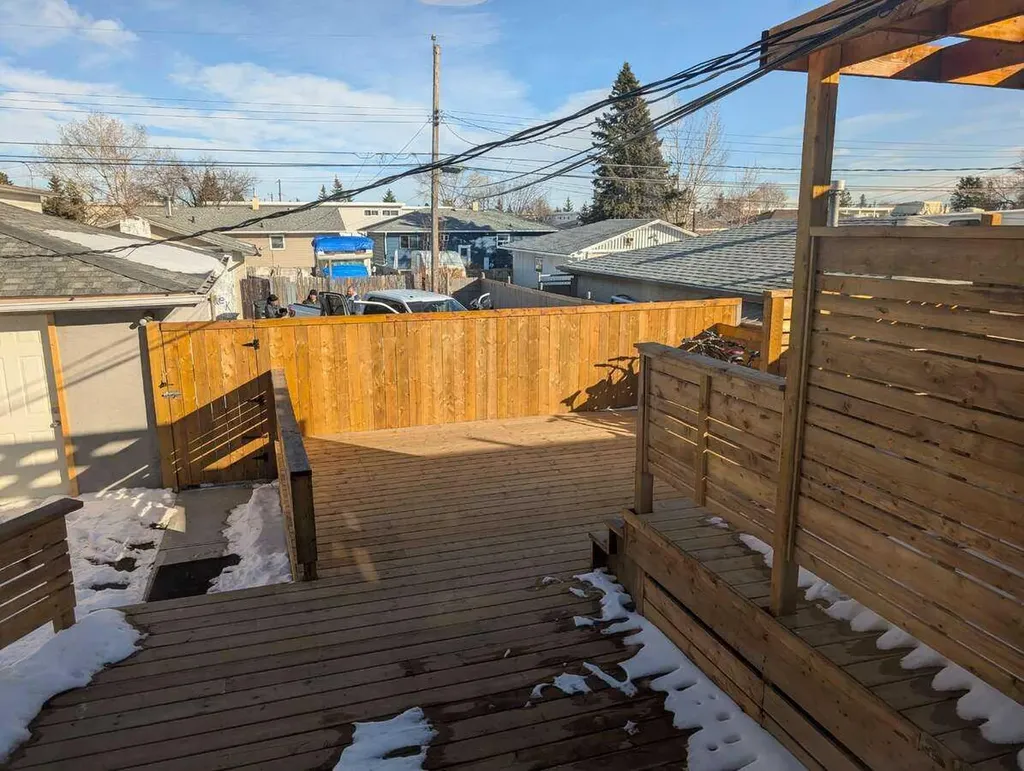 1106 39 Street SE Calgary AB T2A 1E4