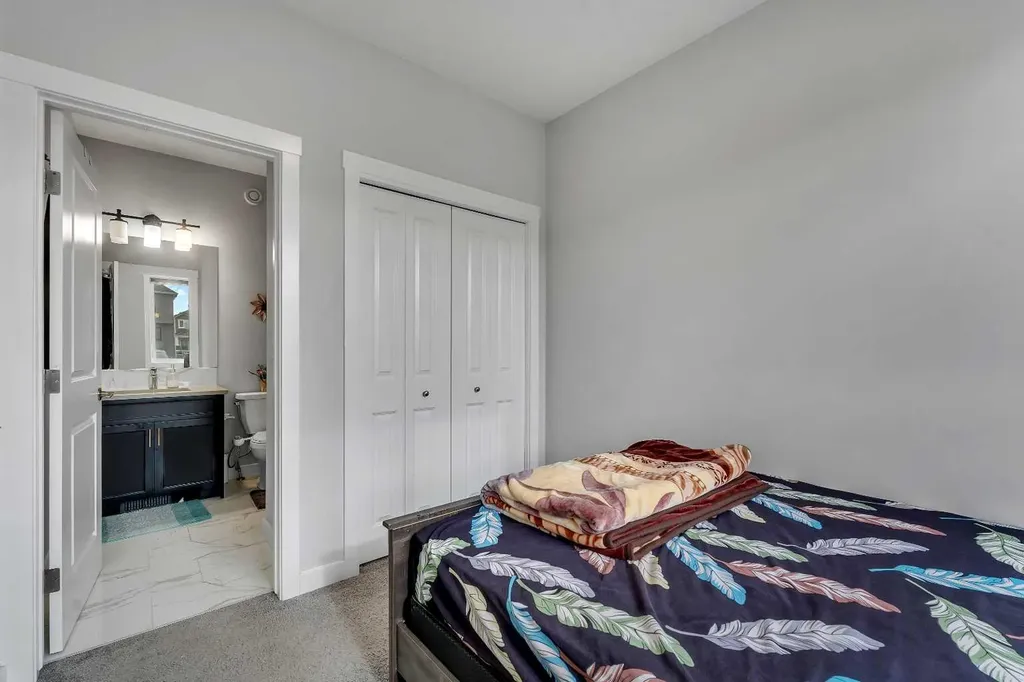 521 Chinook Winds Gardens SW Airdrie AB T4B 5J6
