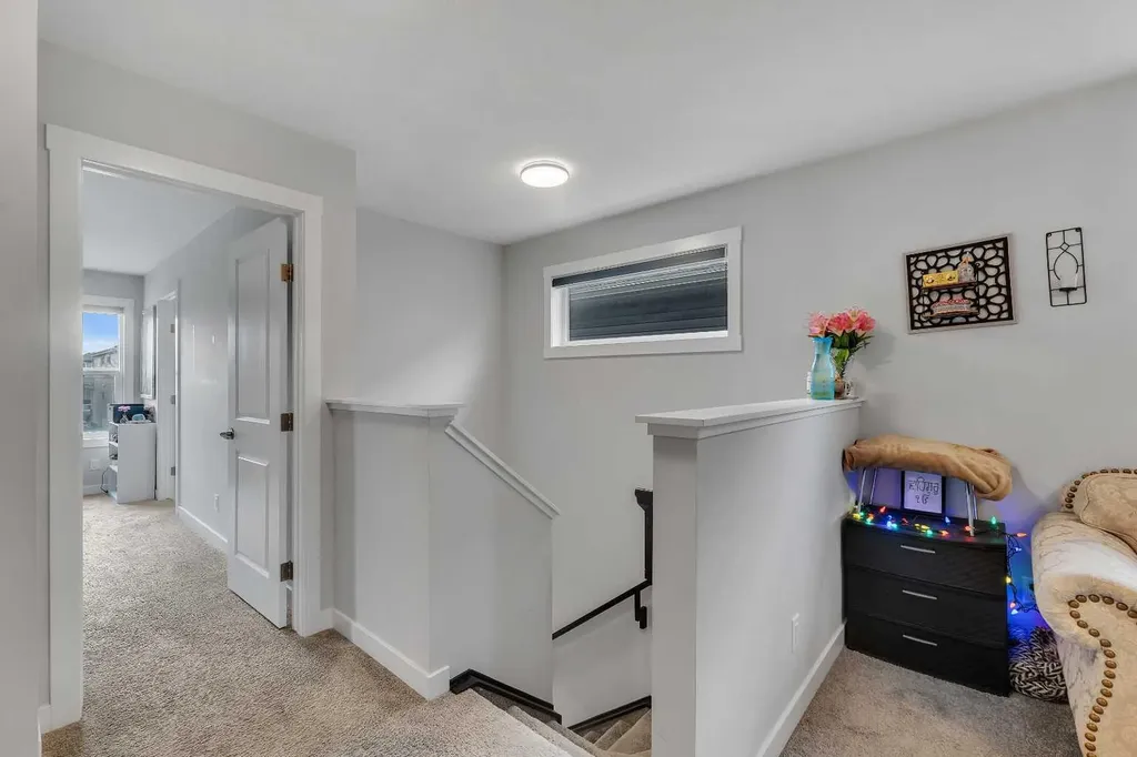521 Chinook Winds Gardens SW Airdrie AB T4B 5J6