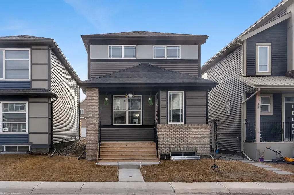 521 Chinook Winds Gardens SW Airdrie AB T4B 5J6
