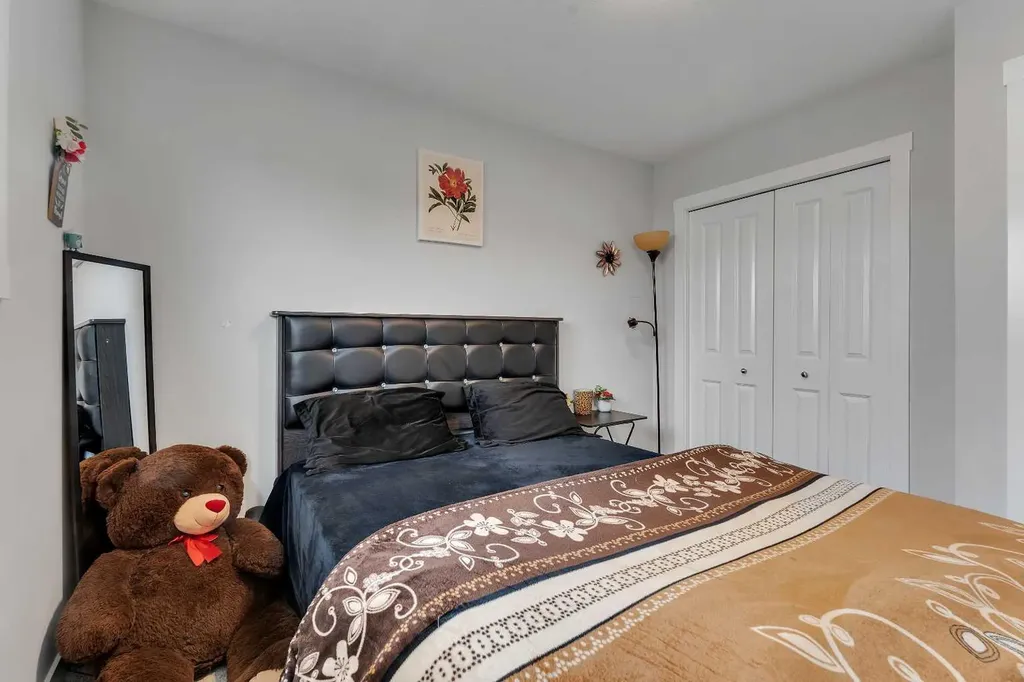 521 Chinook Winds Gardens SW Airdrie AB T4B 5J6