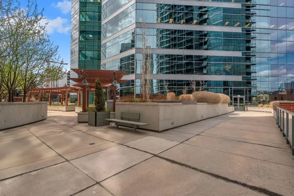 225 11 Avenue SE Calgary AB T2G 0G3