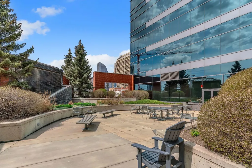 225 11 Avenue SE Calgary AB T2G 0G3