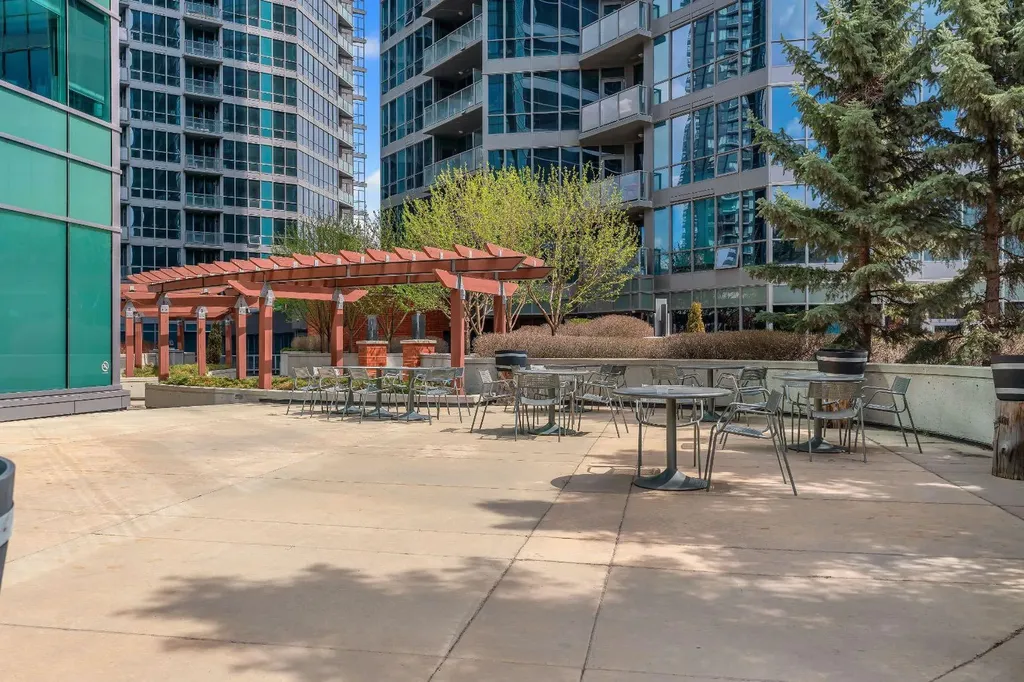 225 11 Avenue SE Calgary AB T2G 0G3