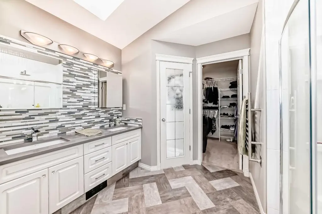 70 Abraham Close Red Deer AB T4R3A9