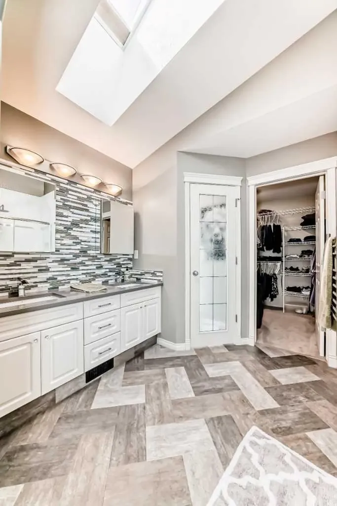 70 Abraham Close Red Deer AB T4R3A9