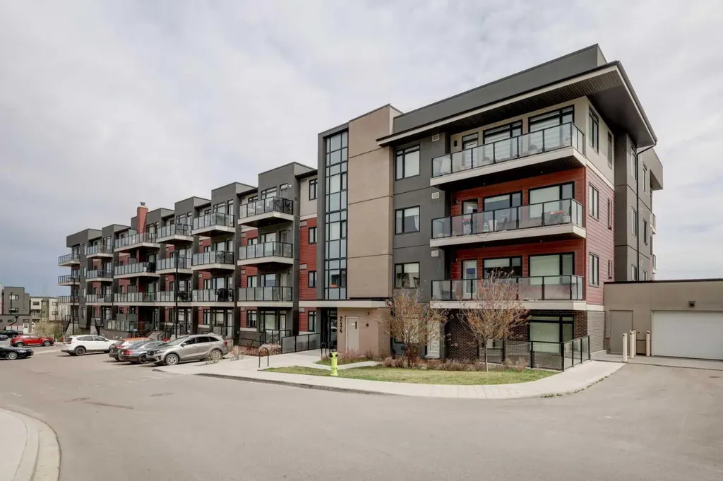 214 Sherwood Square NW Calgary AB T3R 1T6