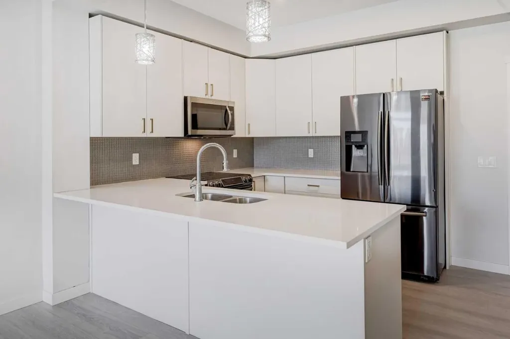 214 Sherwood Square NW Calgary AB T3R 1T6