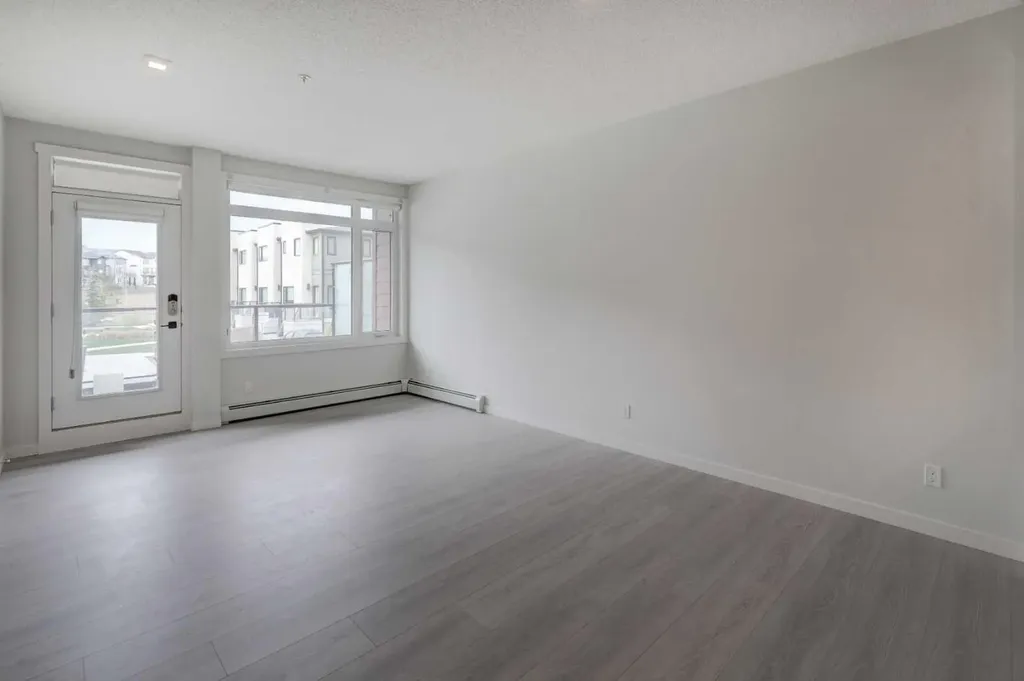 214 Sherwood Square NW Calgary AB T3R 1T6