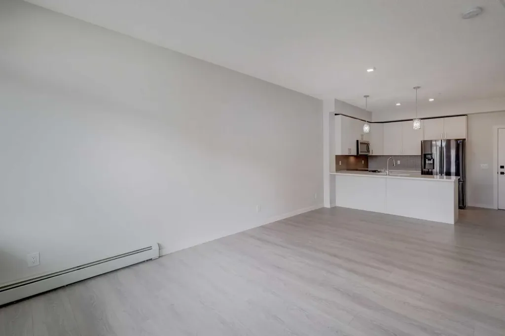 214 Sherwood Square NW Calgary AB T3R 1T6