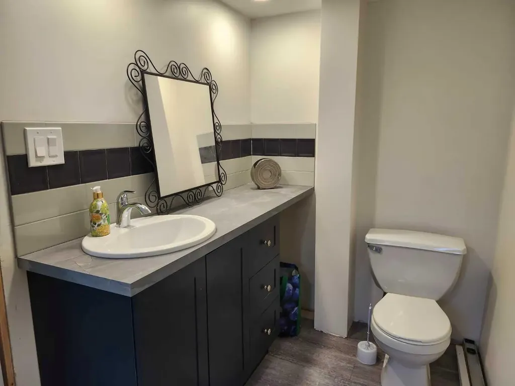 148 3 Street W Drumheller AB T0J0Y3