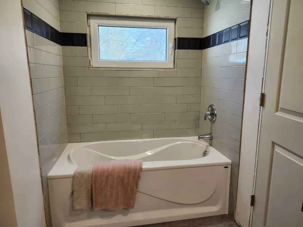 148 3 Street W Drumheller AB T0J0Y3