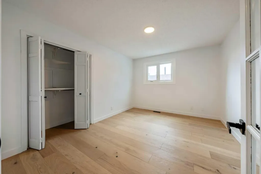 40 Edforth Road NW Calgary AB T3A 3V7