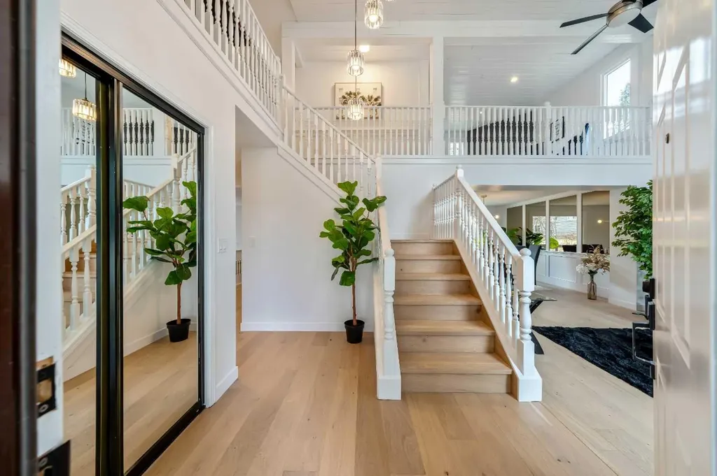 40 Edforth Road NW Calgary AB T3A 3V7