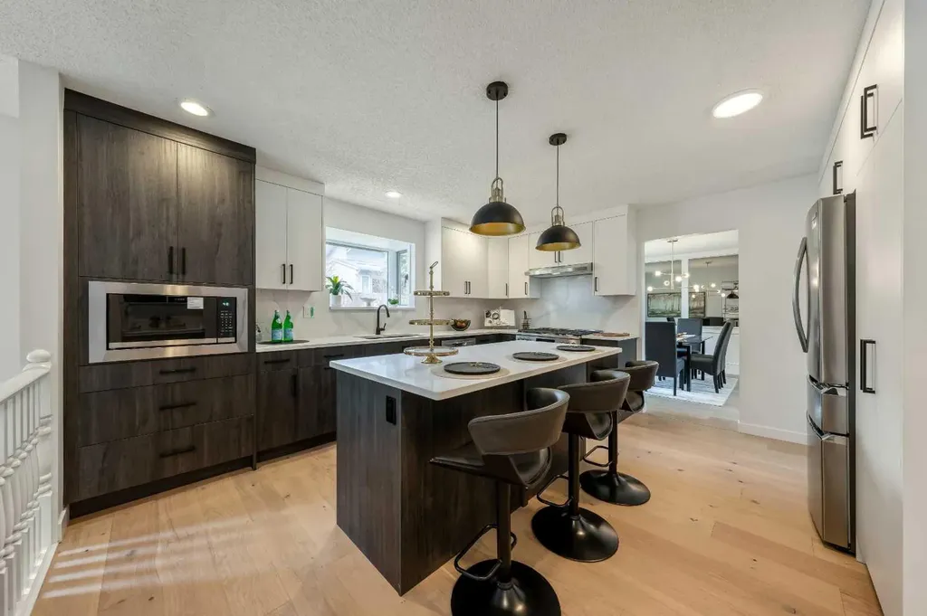 40 Edforth Road NW Calgary AB T3A 3V7