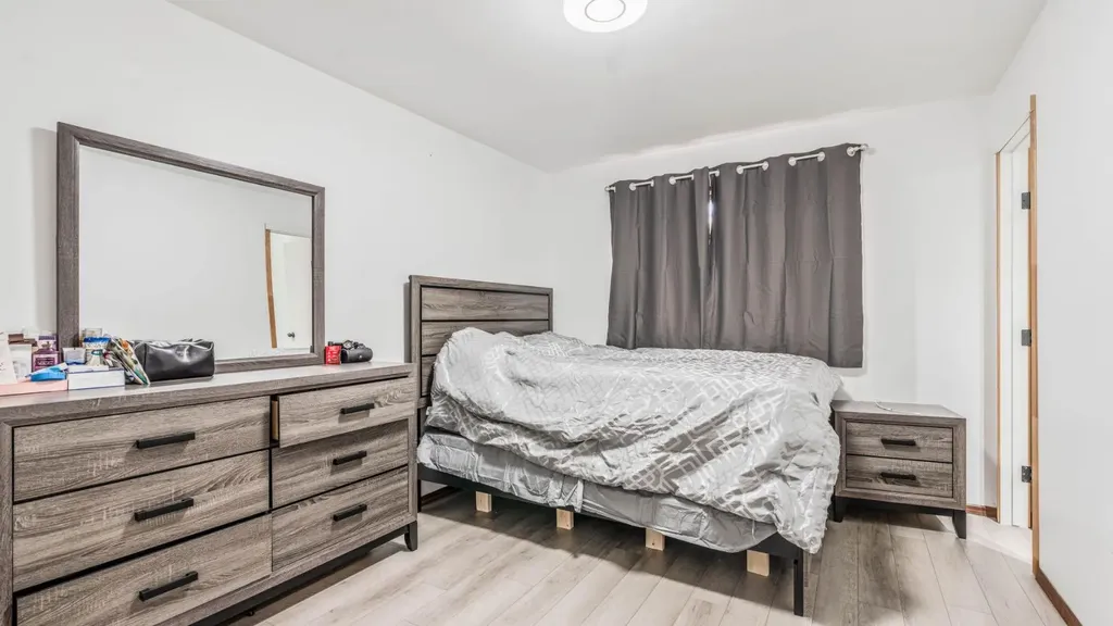 379 Maitland Crescent NE Calgary AB T2A5T6