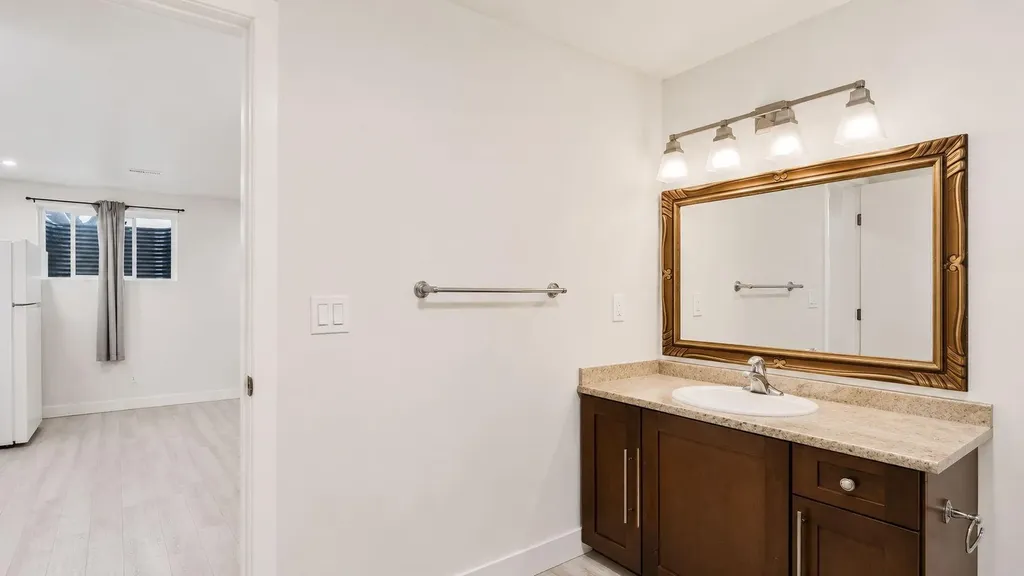 379 Maitland Crescent NE Calgary AB T2A5T6