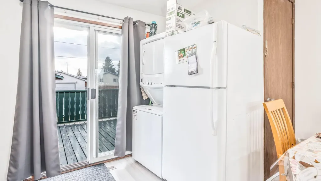 379 Maitland Crescent NE Calgary AB T2A5T6